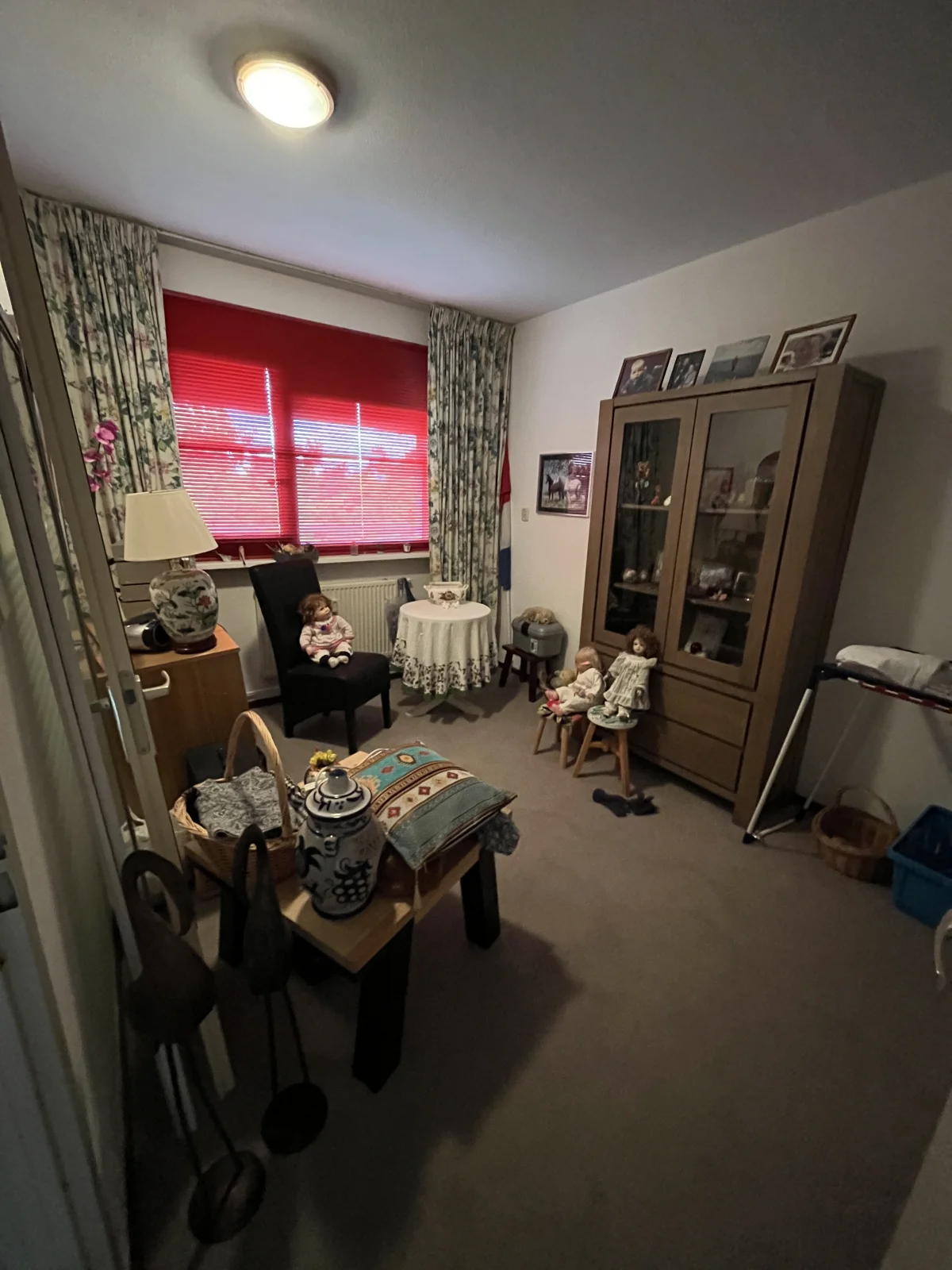 Voor: Woningontruiming, Raamsdonksveer (Noord-Brabant)